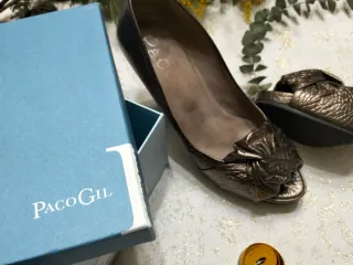 Zapatos Pao Marrones Dorados