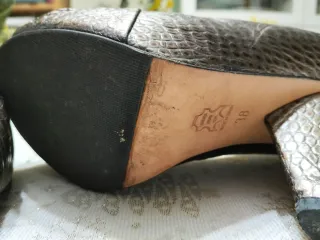 Zapatos Pao Marrones Dorados