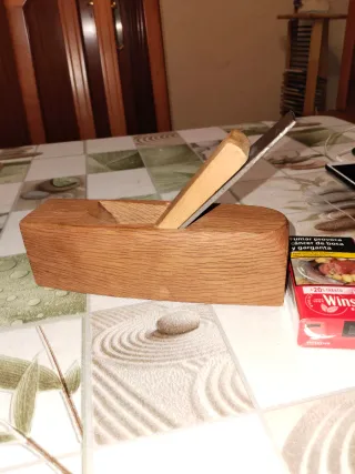 Cepillo de carpintero de madera