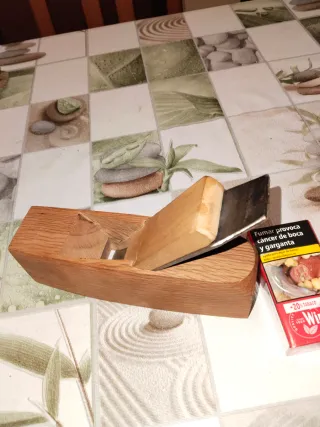 Cepillo de carpintero de madera