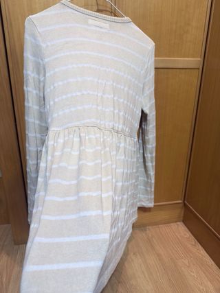 Blusa de rayas beige y blanca