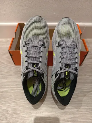 Nike Pegasus 40 Talla 44 EUR nuevas a estrenar!!