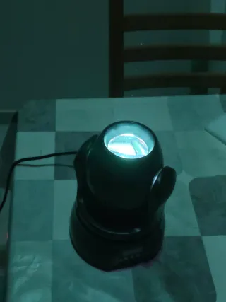 Cabeza Móvil Moving Head Beam 4 en 1 Luces RGBW