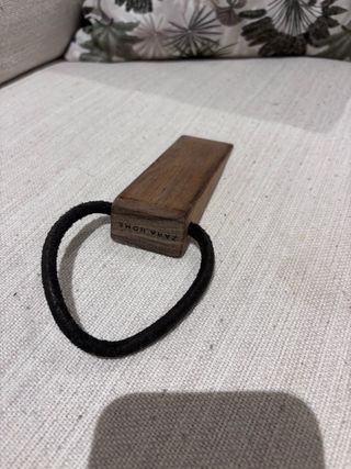 Cuña de madera ZARAHOME para puerta