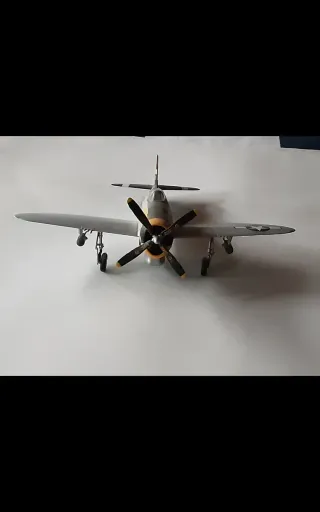 MAQUETA 1/72 AVION  P47 THUNDERBOLT  WWII