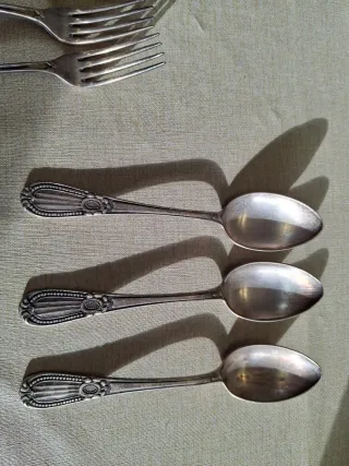 Tenedores y Cucharas de Plata Antiguos