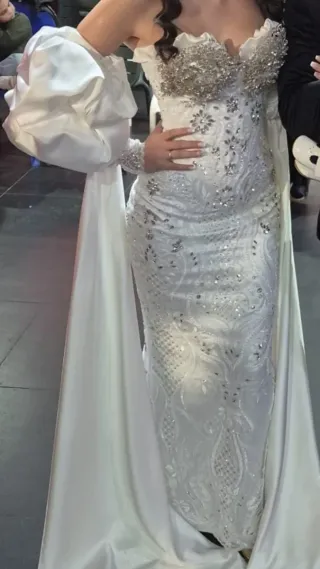 Vestido de Novia Gitana Blanco y Plateado