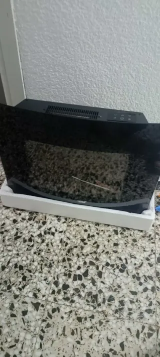 Estufa eléctrica  bajo embalaje Usado 20 dias