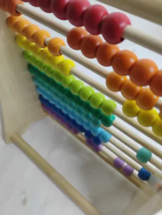 Juego ábaco de madera con cuentas
