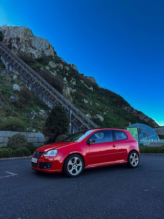 Volkswagen Golf GTI DSG