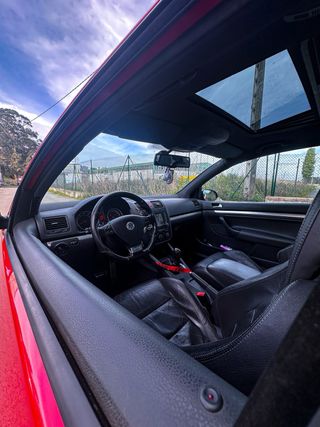 Volkswagen Golf GTI DSG