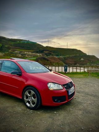 Volkswagen Golf GTI DSG