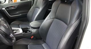 Toyota RAV4 VERSIÓN FEEL Y TECHO SOLAR