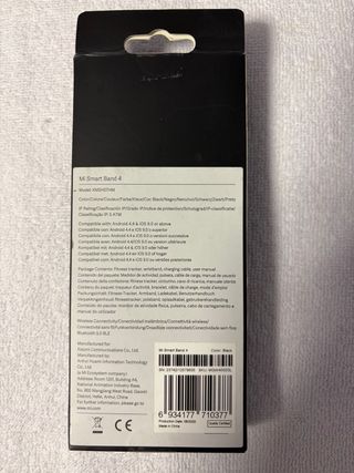 Xiaomi Mi Band 4 con caja, cargador y correa extra