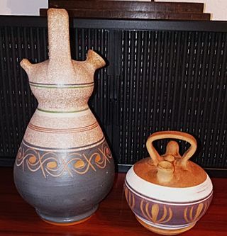 BOTIJOS ARTESANALES DE BARRO DECORADOS DE AÑOS 70'