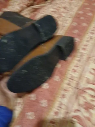 Botas altas marrones y negras