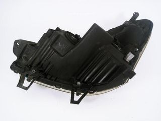 22571977 faro der toyota corolla 2.2 d-4d (aur10_)