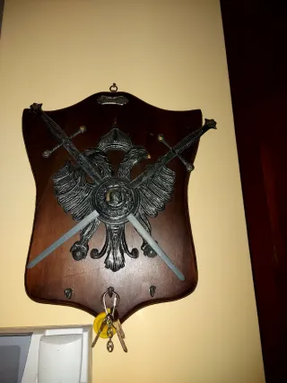 Pannello decorativo legno con spade