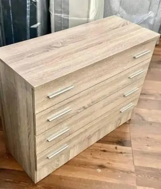 Cómoda de madera
