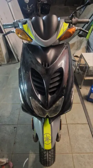 Yamaha Aerox Scooter Negro