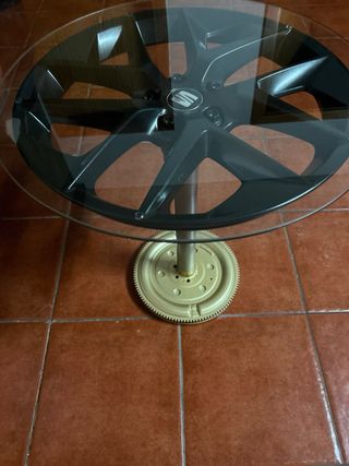 Mesa de centro com aro de jante