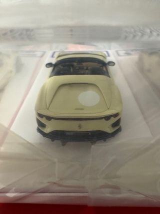 Ferrari 812 Competizione A 1:64 Fuelme