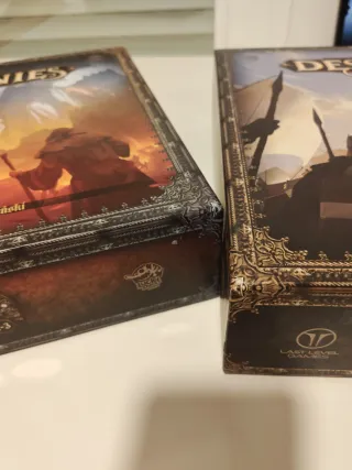 Destinies Juego Base + Mar de arena  Castellano