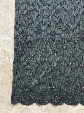 Falda de encaje verde y negro