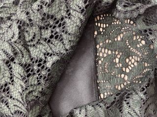 Falda de encaje verde y negro