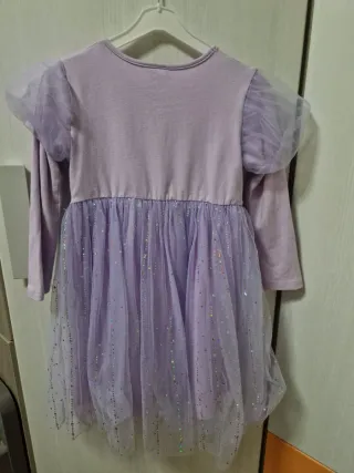 Vestido infantil morado con escamas