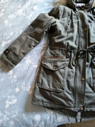 Parka verde mujer con capucha