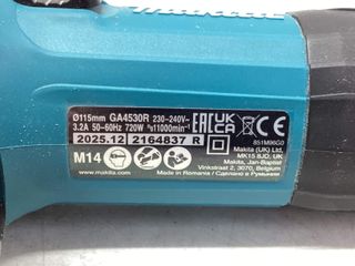 radial makita ga4530r