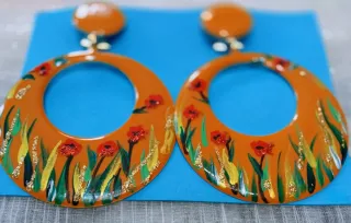 Pendientes flamenca dorados y rojos