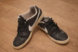 Scarpe Nike nere e bianche