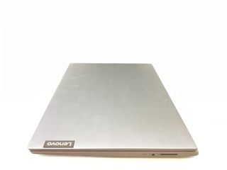 pc portatil lenovo 81mv