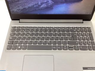 pc portatil lenovo 81mv