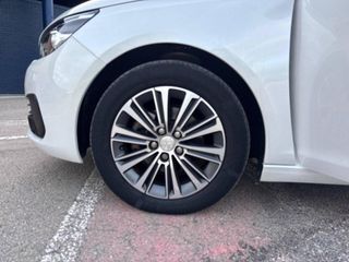 Peugeot 308 5p PureTech 130 S&S Allure