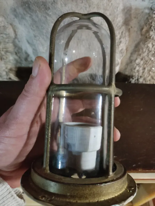 Lámpara Bronce Barco con Tulipa