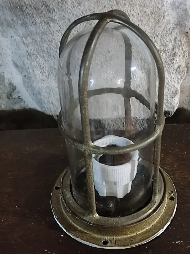 Lámpara Bronce Barco con Tulipa