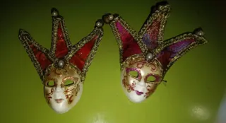 Máscaras Venecianas Rojas y Rosas