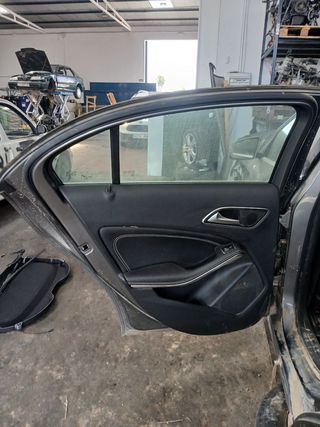 PUERTA TRASERA IZQUIERDA MERCEDES-BENZ CLASE A (BM 176)