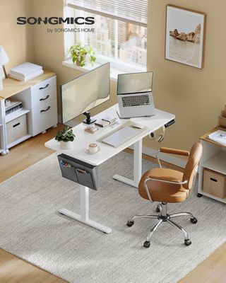 Escritorio Regulable en Altura Eléctrico, 140 X 60 Cm, Escritorio Eléctrico, Mesa Con Memoria para 4 Alturas, Puerto USB-C, Marrón Vintage y Negro Tinta LSD016X01