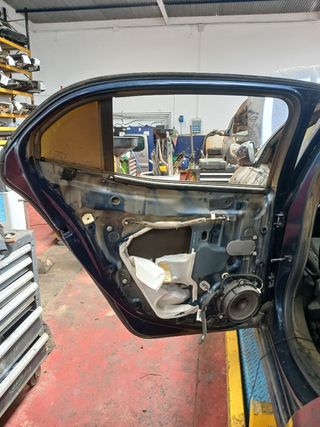 PUERTA TRASERA IZQUIERDA RENAULT MEGANE IV BERLINA 5P