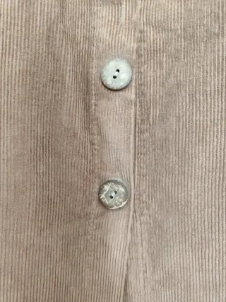 Falda de pana marrón con botones