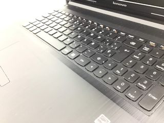 pc portatil lenovo 80q5