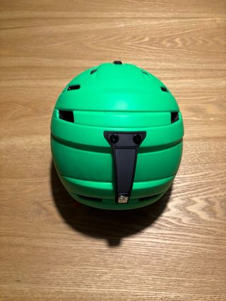 Casco de esquí verde