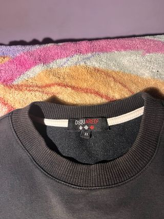 Sudadera DSQUARED2 Negra con Diseño Hoja