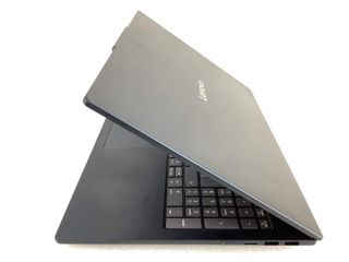 pc portatil lenovo 83hs