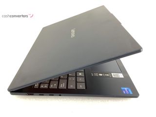 pc portatil lenovo 83hs