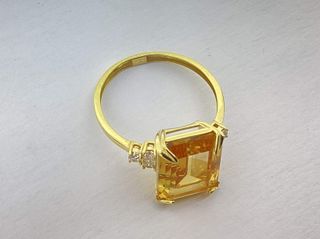 anillo oro 18k con piedra con circonita
